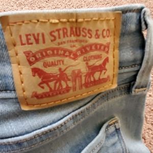 Levi's 535 Super Skinny medium wash denim jean